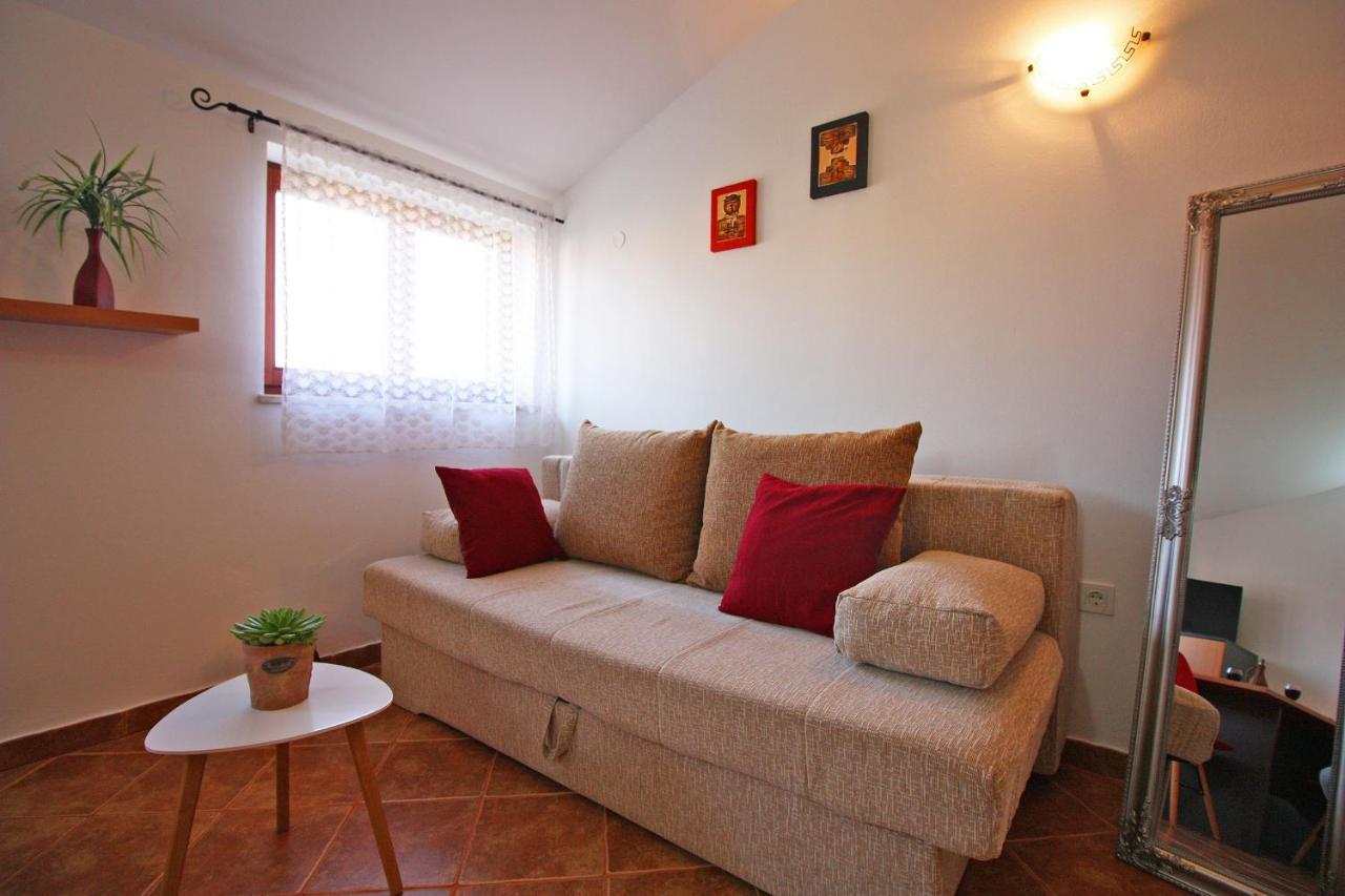 Brijunisol - 3 Apartments Top Position Near The Beautiful Beach Fažana Eksteriør billede