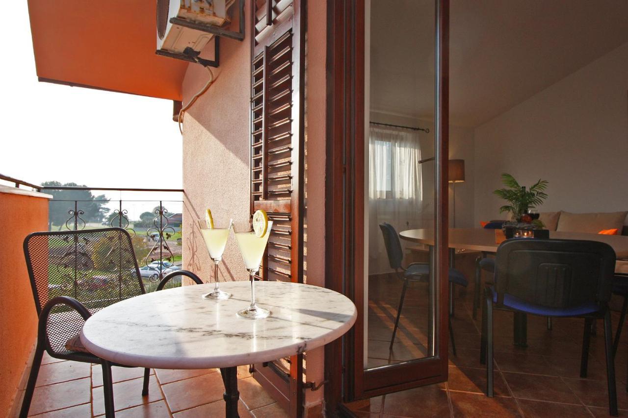 Brijunisol - 3 Apartments Top Position Near The Beautiful Beach Fažana Eksteriør billede