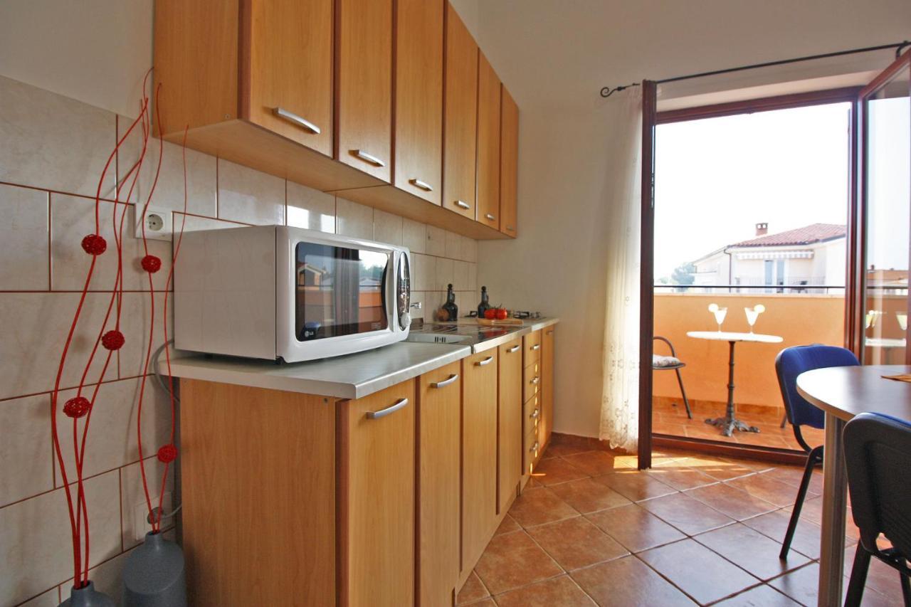 Brijunisol - 3 Apartments Top Position Near The Beautiful Beach Fažana Eksteriør billede