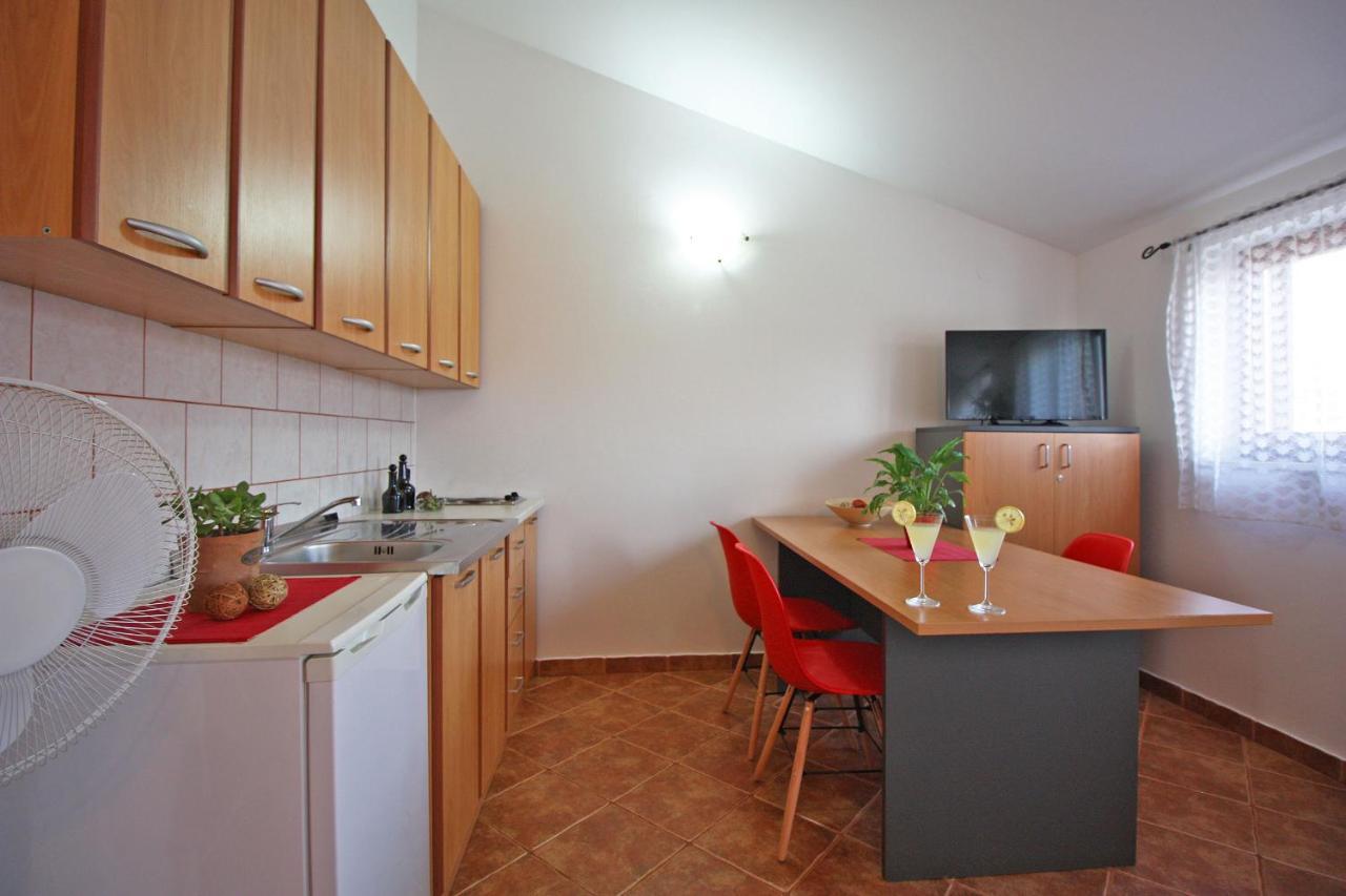 Brijunisol - 3 Apartments Top Position Near The Beautiful Beach Fažana Eksteriør billede