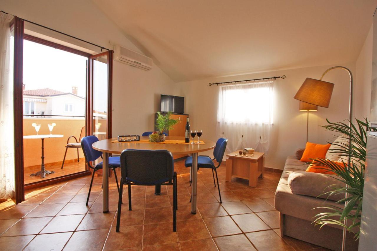 Brijunisol - 3 Apartments Top Position Near The Beautiful Beach Fažana Eksteriør billede