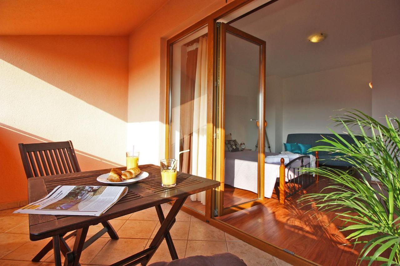 Brijunisol - 3 Apartments Top Position Near The Beautiful Beach Fažana Eksteriør billede