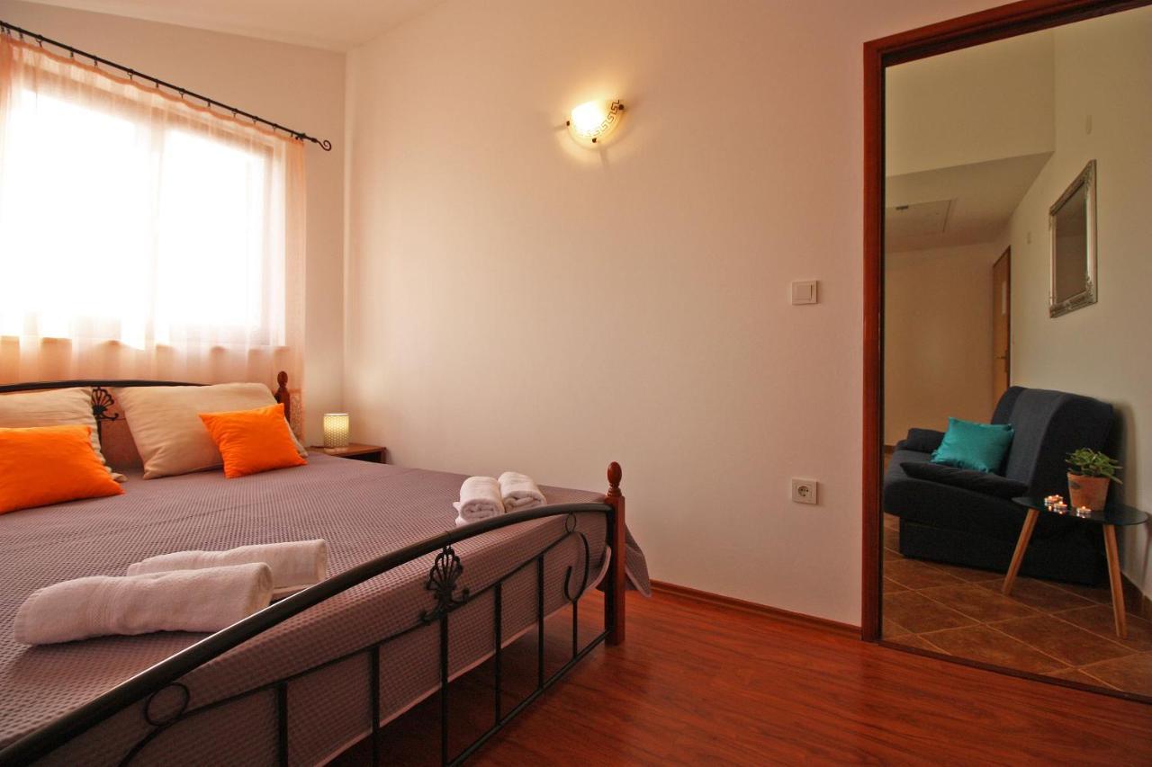 Brijunisol - 3 Apartments Top Position Near The Beautiful Beach Fažana Eksteriør billede