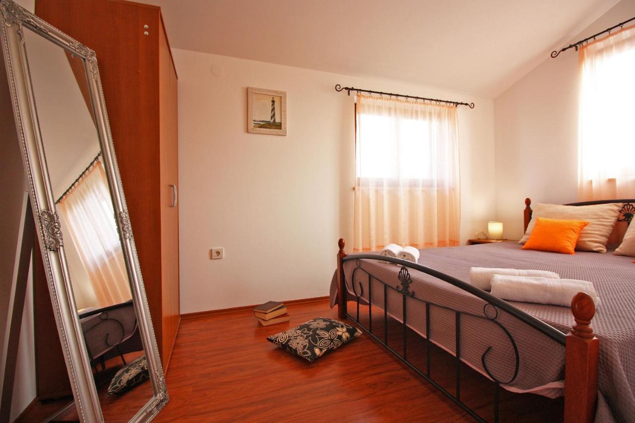 Brijunisol - 3 Apartments Top Position Near The Beautiful Beach Fažana Eksteriør billede