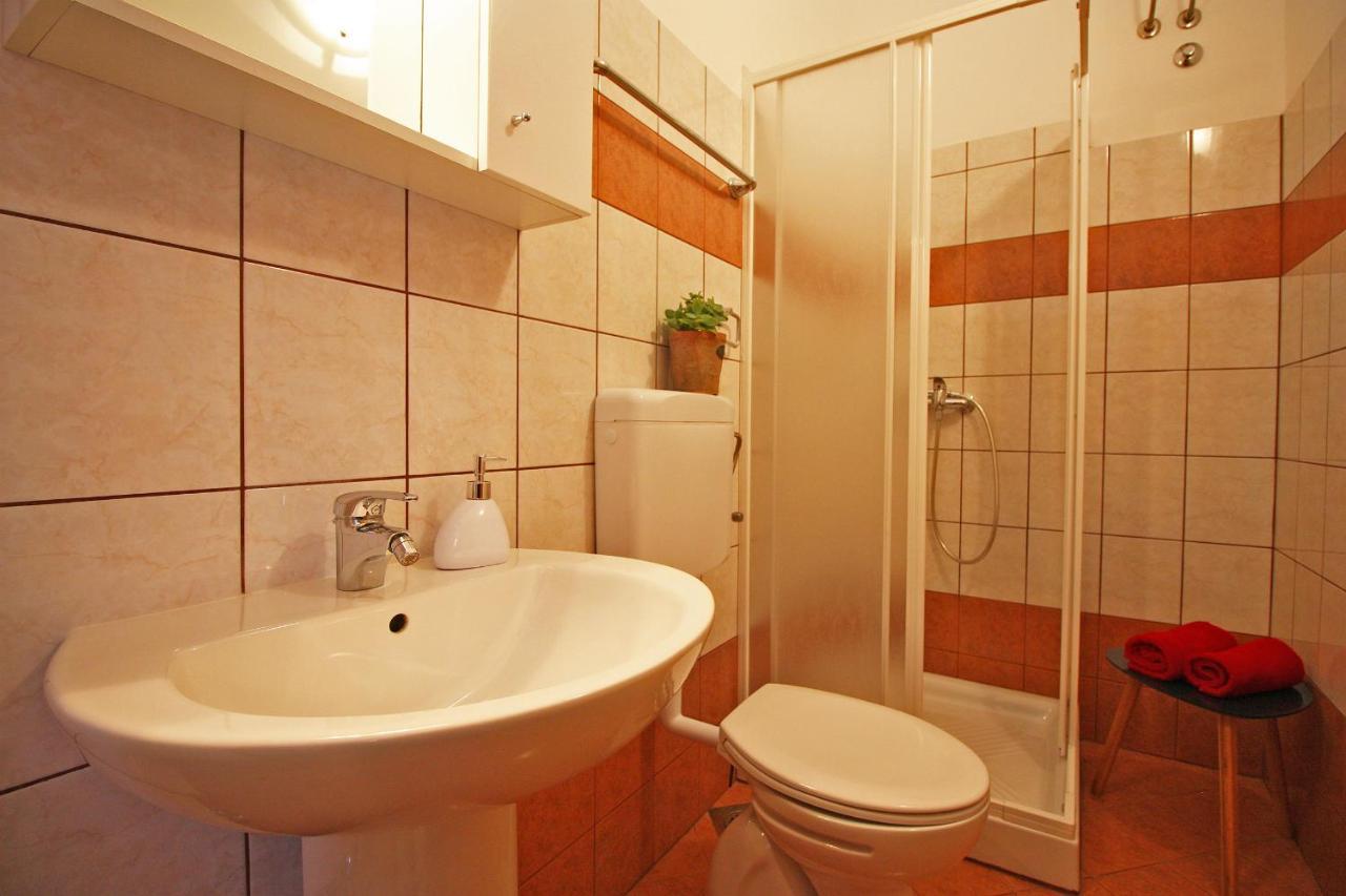 Brijunisol - 3 Apartments Top Position Near The Beautiful Beach Fažana Eksteriør billede