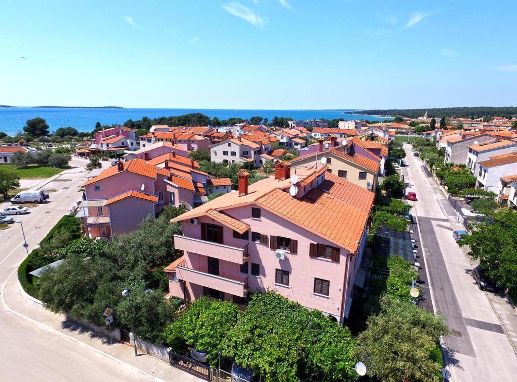Brijunisol - 3 Apartments Top Position Near The Beautiful Beach Fažana Eksteriør billede